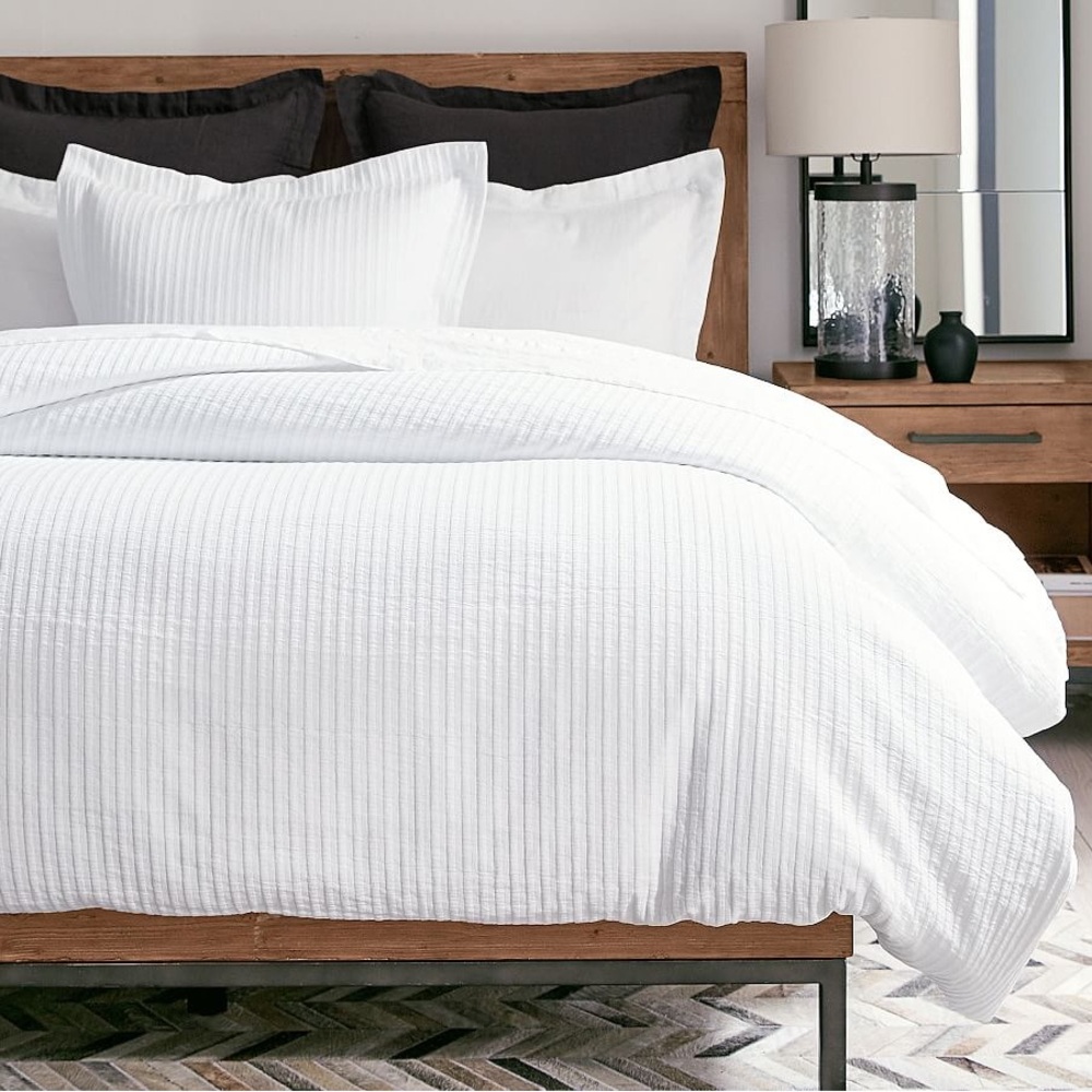 Pottery Barn White Striped Matelassé Organic Cotton Duvet Cover, King/Cal. King